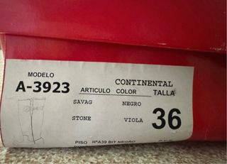 Stivali Wonders in pelle neri