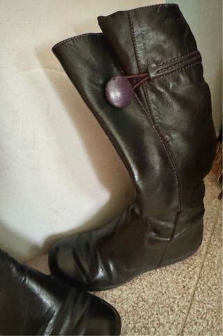 Stivali Wonders in pelle neri