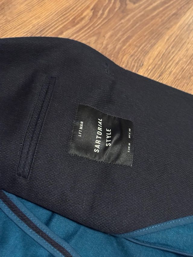 Americana Lefties Talla M Negra Forro Azul