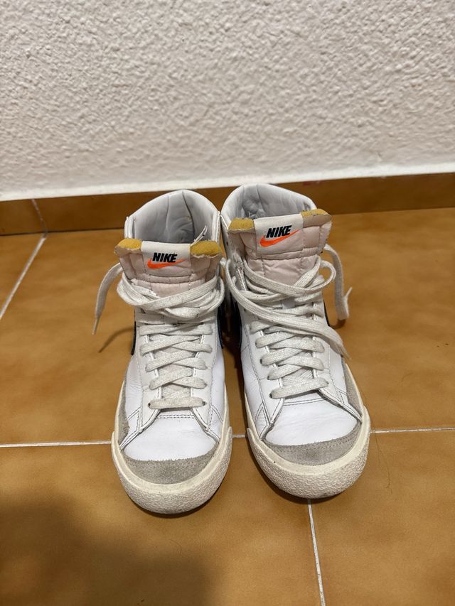 Zapatillas Nike Blazer Mid '77 Blancas