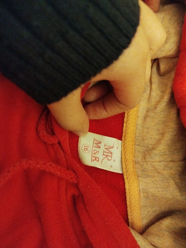 Sudadera con capucha roja para niñ@