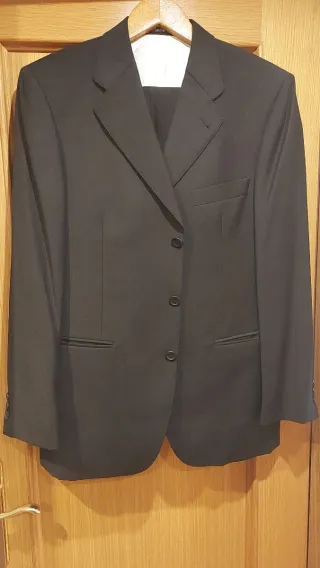 Traje de ceremonia negro