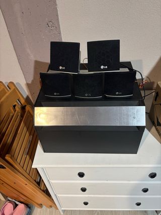 Conjunto Altavoces 5.1 LG Amplificador