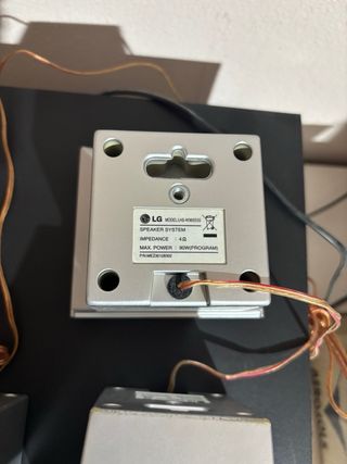 Conjunto Altavoces 5.1 LG Amplificador