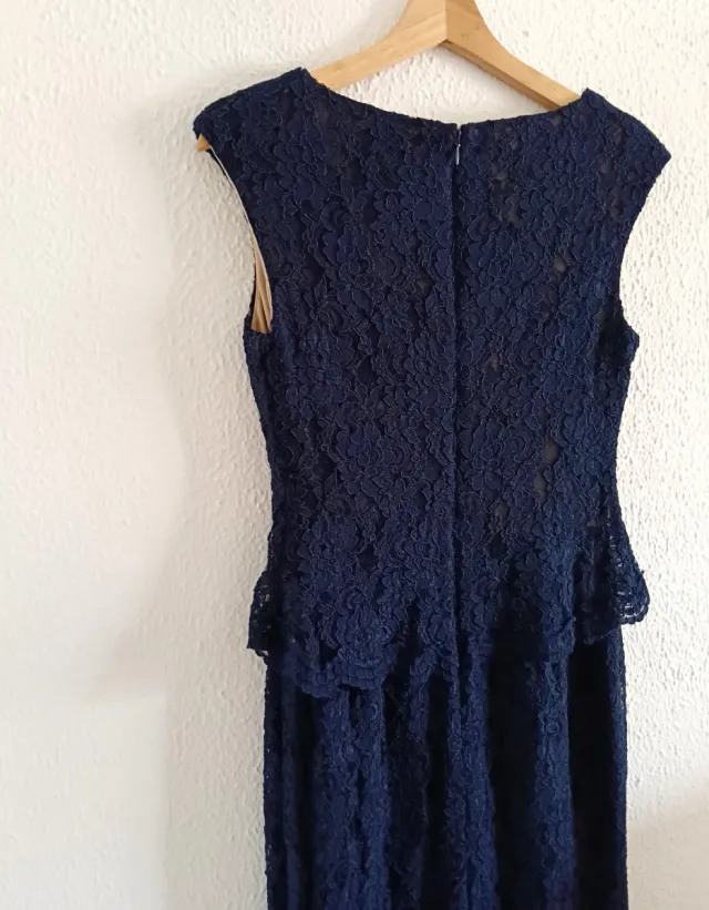 Vestido Ralph Lauren de fiesta, con encaje.