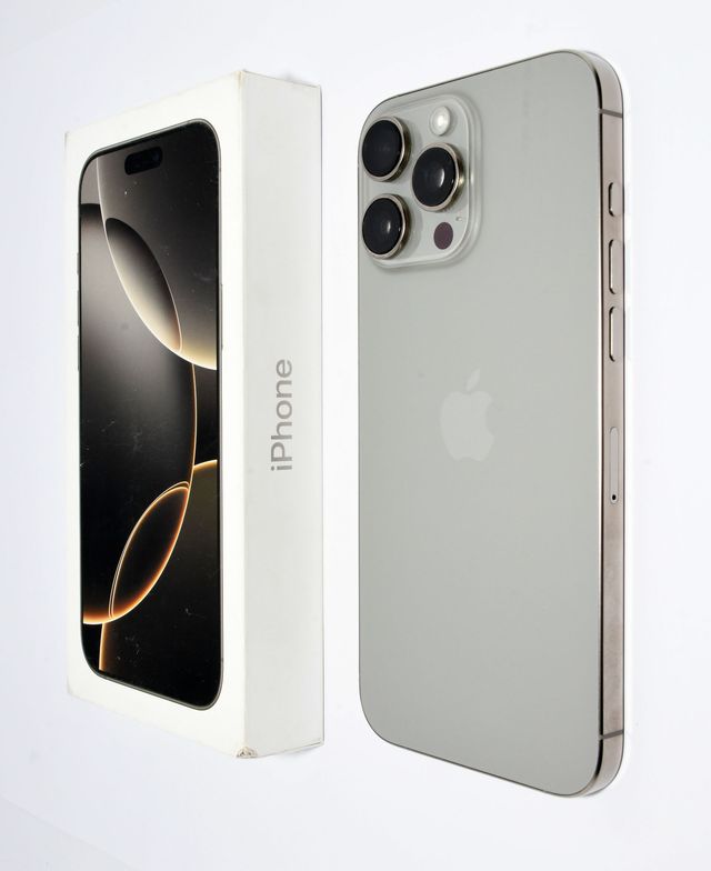iPhone 16 Pro Max 256GB Titanio Natural