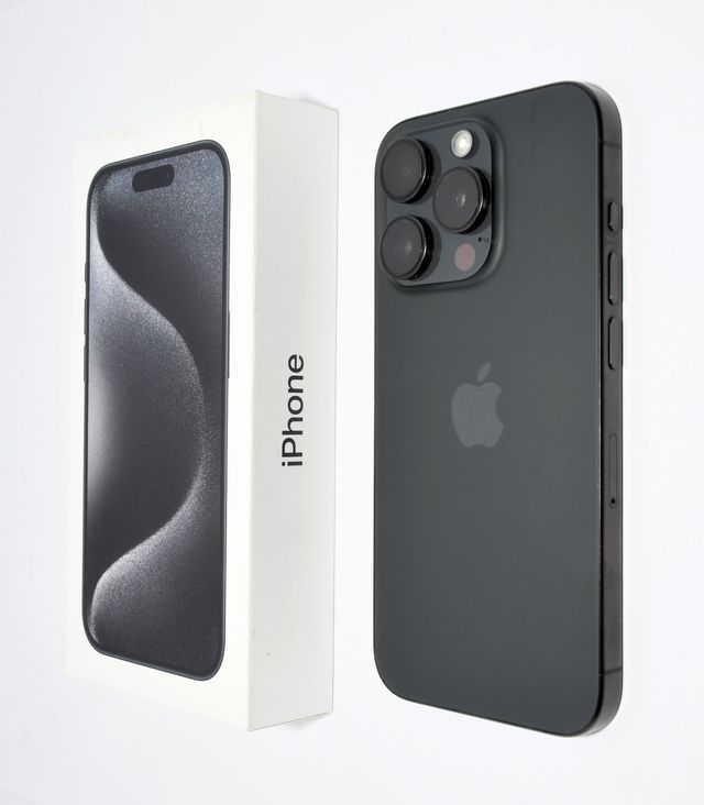 iPhone 15 Pro 256GB Titanio Negro