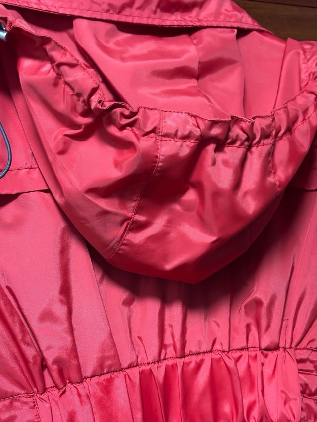 Cazadora/Gabardina Zara Roja Talla M