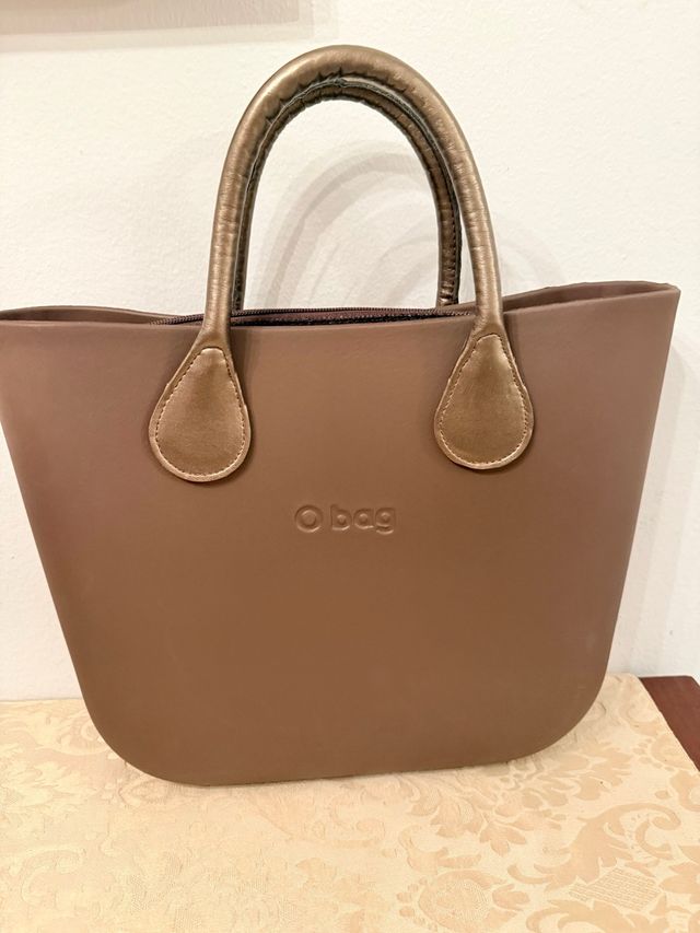 Bolso O bag marrón y dorado
