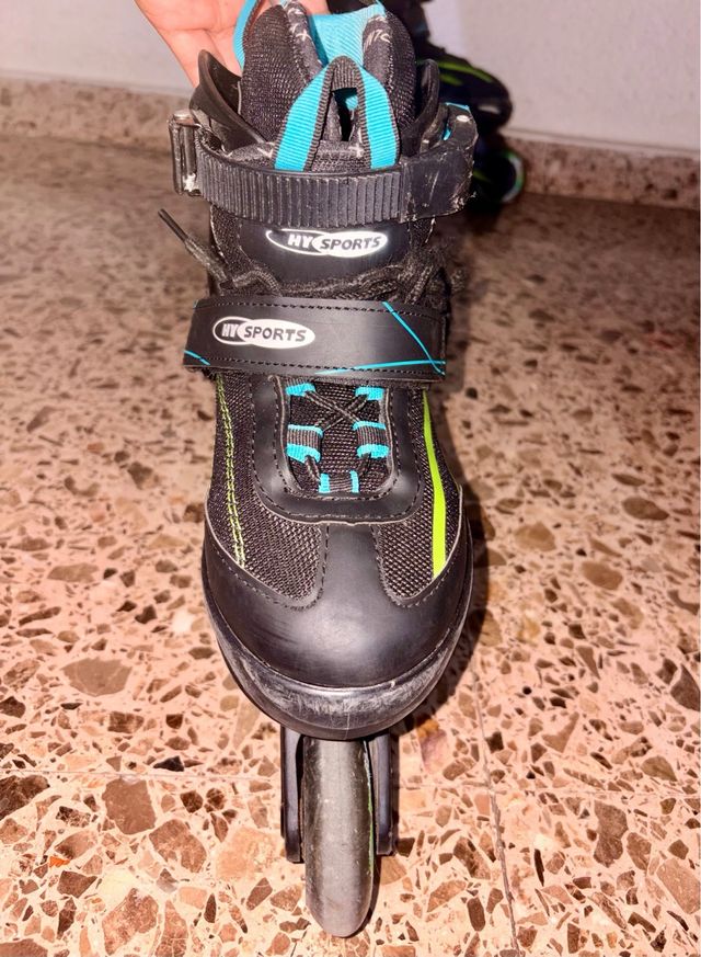 Patines en línea infantiles negros y turquesa