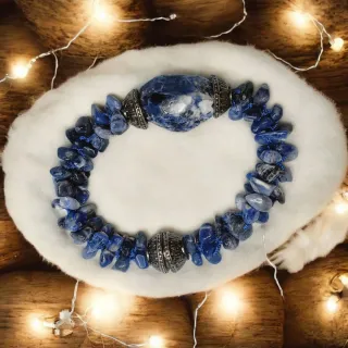 Bracciale con pietre blu e argento