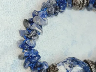 Bracciale con pietre blu e argento