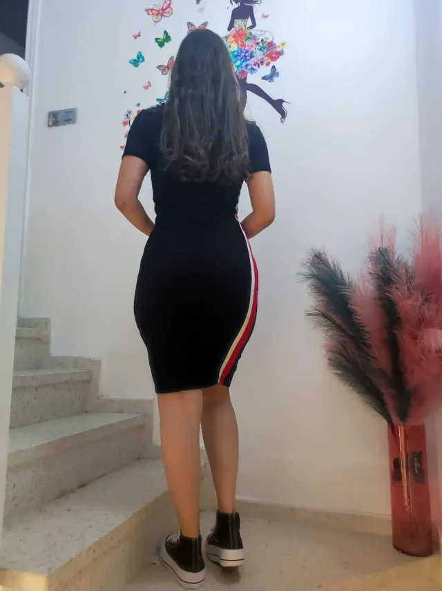Vestido deportivo negro rayas S/36