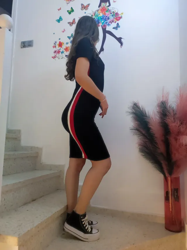 Vestido deportivo negro rayas S/36