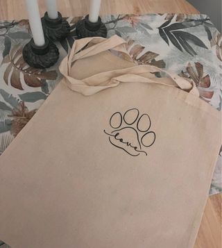 Bolsa Tote Artesanal Huella Perro Amor Beige