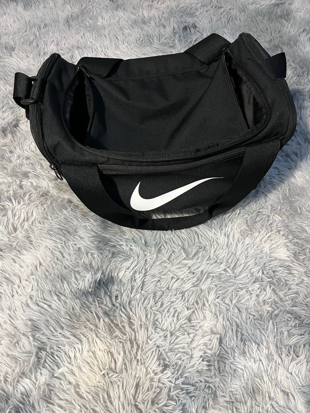 Mochila esportiva Nike preta