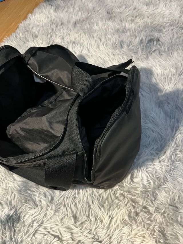 Mochila esportiva Nike preta