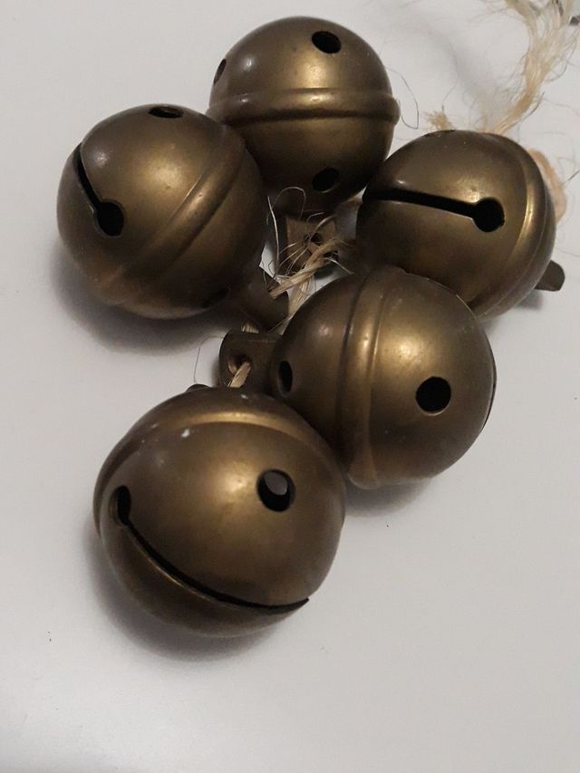 Cascabeles de bronce vintage