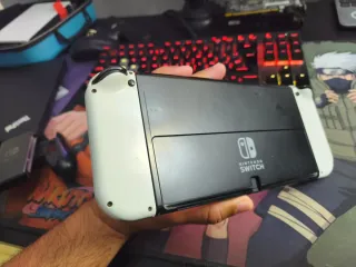 Nintendo Switch Negra y Blanca