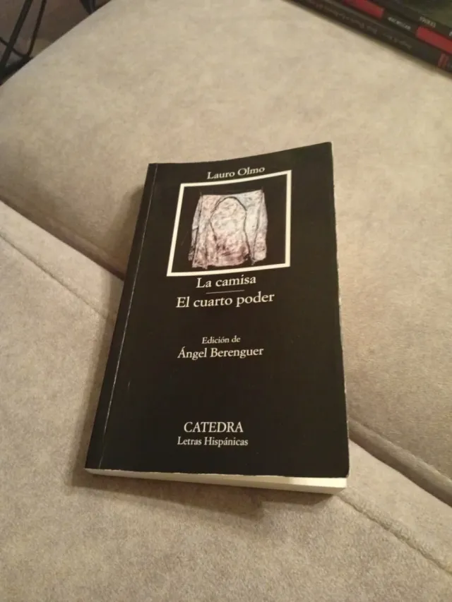 La camisa///El cuarto poder