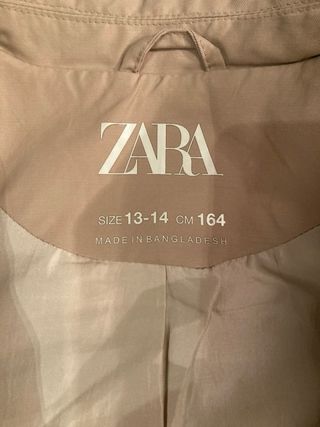 Gabardina Zara niña beige