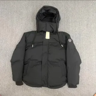 Abrigo Ami Paris Negro