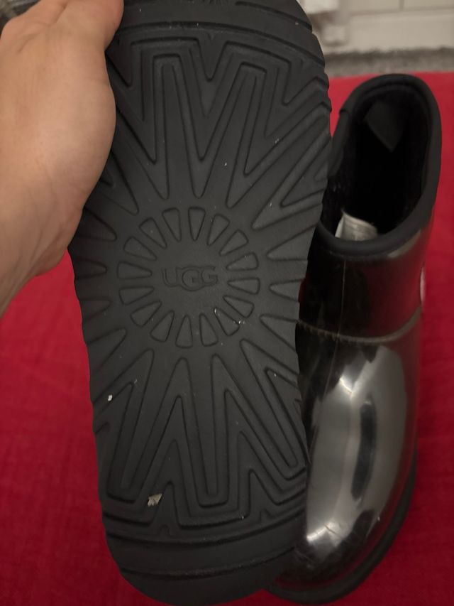 Botas UGG Negras Transparentes