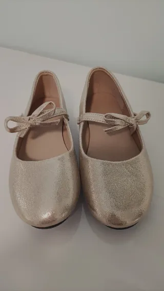 Zapatos dorados niña número 33