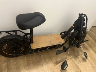Patinete Eléctrico con Asiento