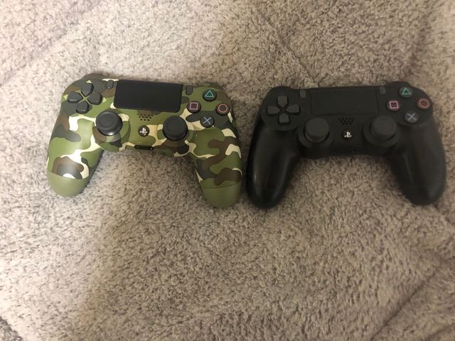 PS4 (PlayStation 4) + 5 Juegos