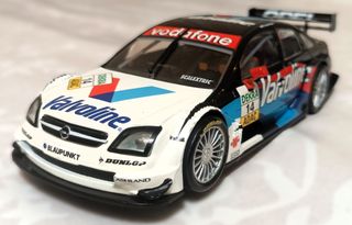 Coche Scalextric Opel Vectra GTS V8