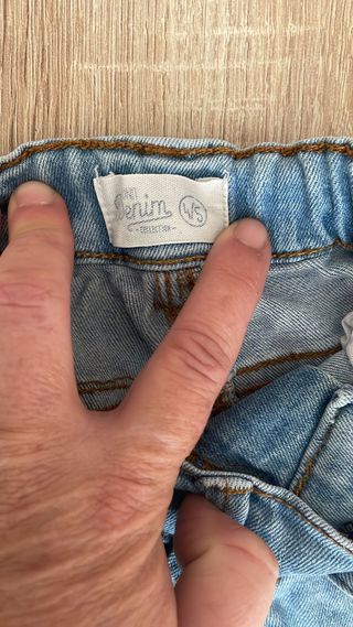 Lote 5 pantalones y tejanos Talla 4-5 años