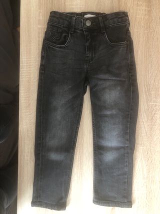 Lote 5 pantalones y tejanos Talla 4-5 años