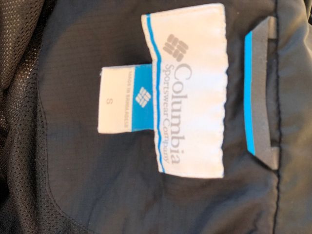 Chaqueta Columbia Negra con Cremallera