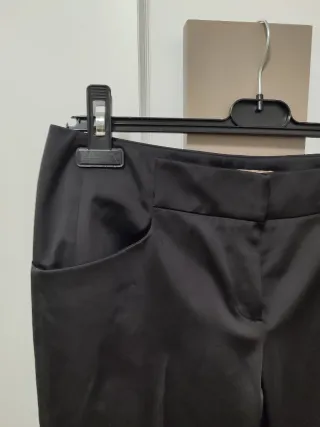 Pantalón negro satinado