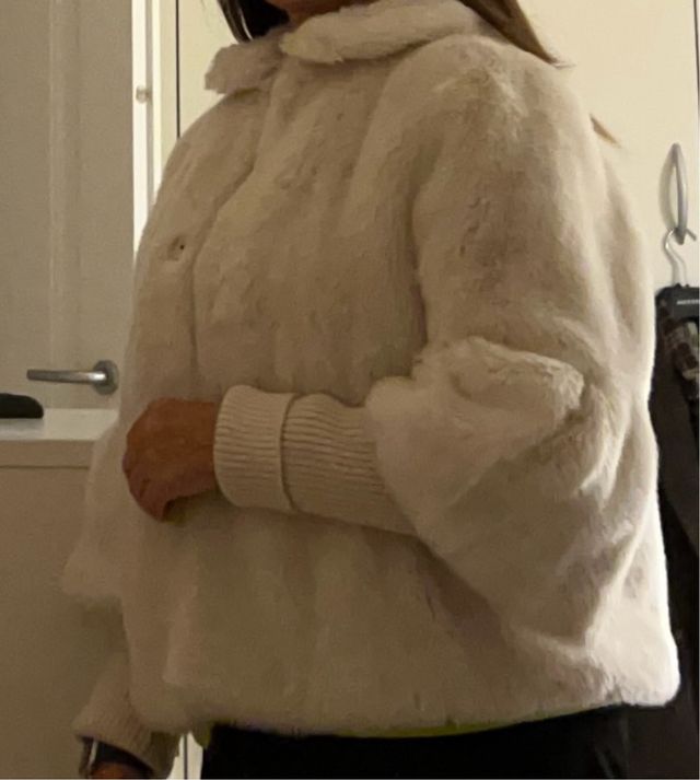 Pelliccia ecologica beige/bianca