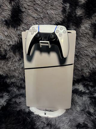 PS5 + Controller + Supporto Verticale LED + Regalo