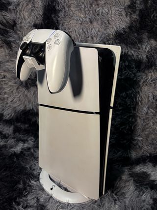 PS5 + Controller + Supporto Verticale LED + Regalo