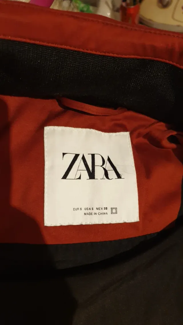 Abrigo plumas de Zara con pelo en capucha