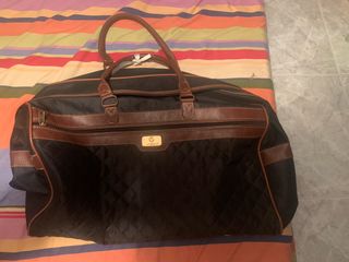 Mochila de viaje negra grande