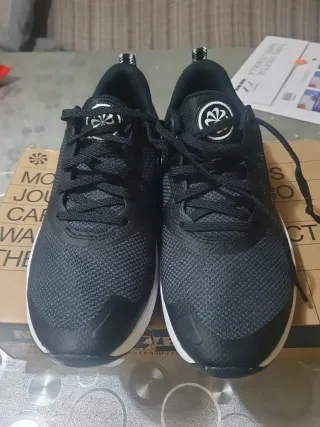 Zapatillas Nike Negras y Blancas