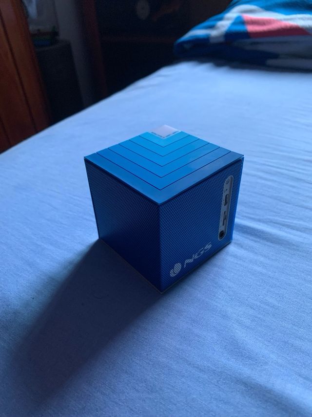 Altavoz NGS Roller Cube Blue LED