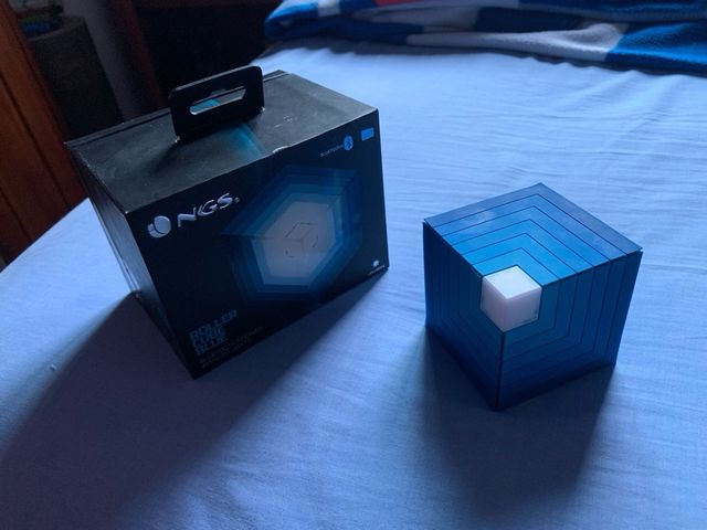 Altavoz NGS Roller Cube Blue LED