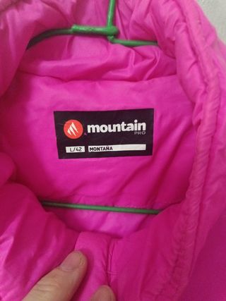 Cazadora Mountain Pro rosa