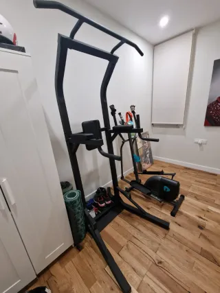 Máquina de dominadas multifunción