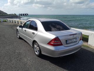 Mercedes-Benz Clase220 B 2005