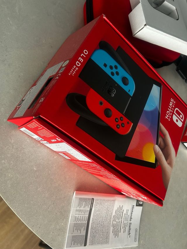 Nintendo Switch OLED + Accesorios + Juegos