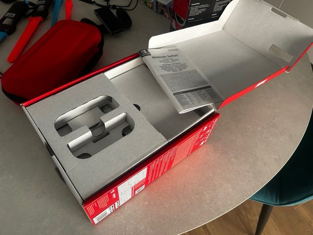 Nintendo Switch OLED + Accesorios + Juegos