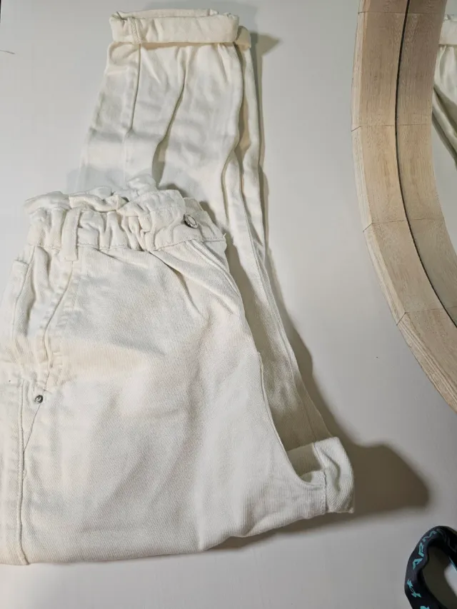 Pantalón blanco de talle alto