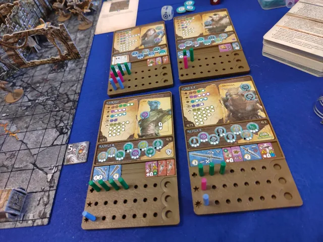 Maladum Kickstarter ITA + Organizer + 2 Espansioni